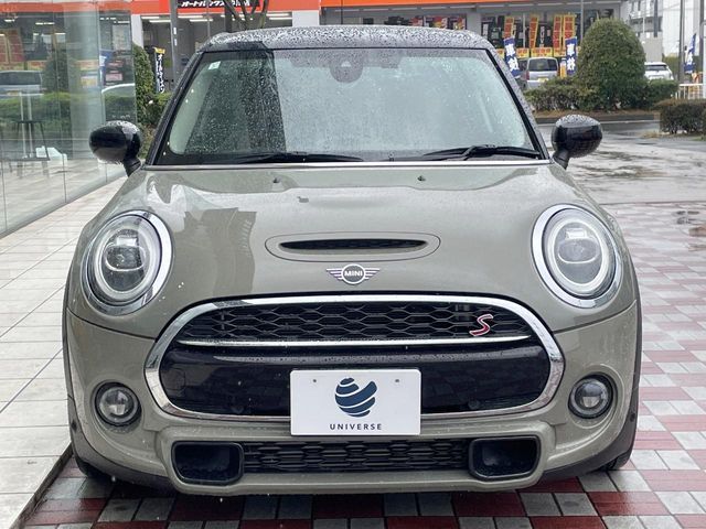 BMW MINI COOPER SD 5DOOR 2021 Image 31