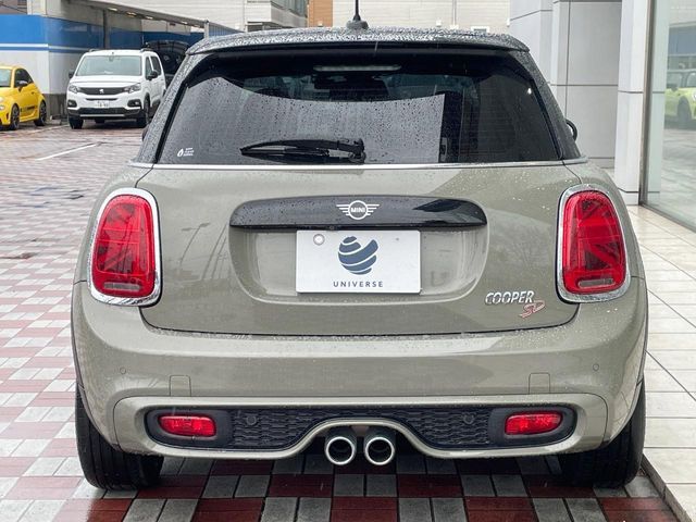 BMW MINI COOPER SD 5DOOR 2021 Image 31