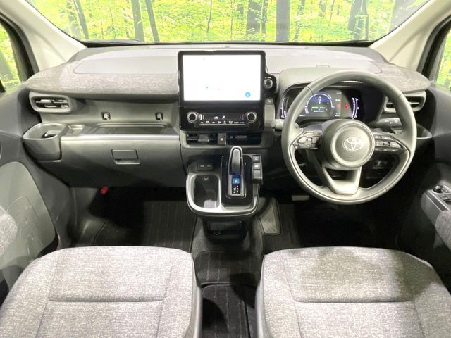 TOYOTA SIENTA HYBRID 2025 Image 31