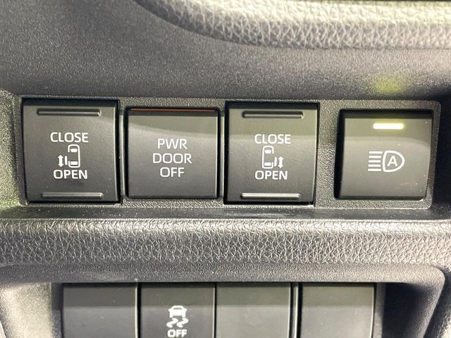 TOYOTA SIENTA HYBRID 2025 Image 31