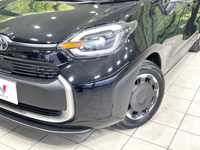 TOYOTA SIENTA HYBRID 2025 Image 31
