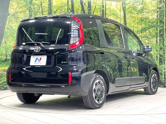 TOYOTA SIENTA HYBRID 2025 Image 31