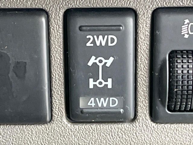 NISSAN MARCH  4WD 2010 Image 31