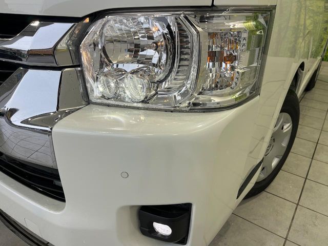 TOYOTA HIACE WAGON 4WD 2023 Image 31
