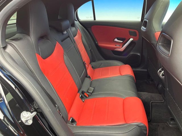 MERCEDES BENZ A CLAS 2019 Image 31