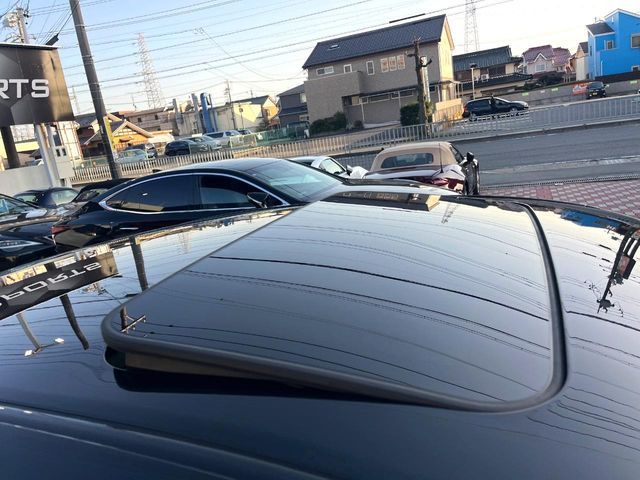 TOYOTA LEXUS ES300H 2019 Image 31