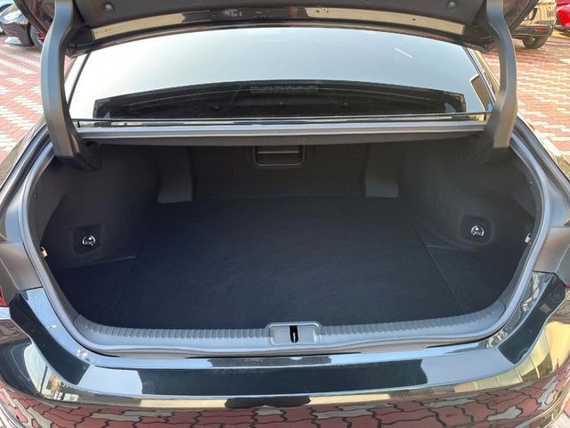 TOYOTA LEXUS ES300H 2019 Image 31