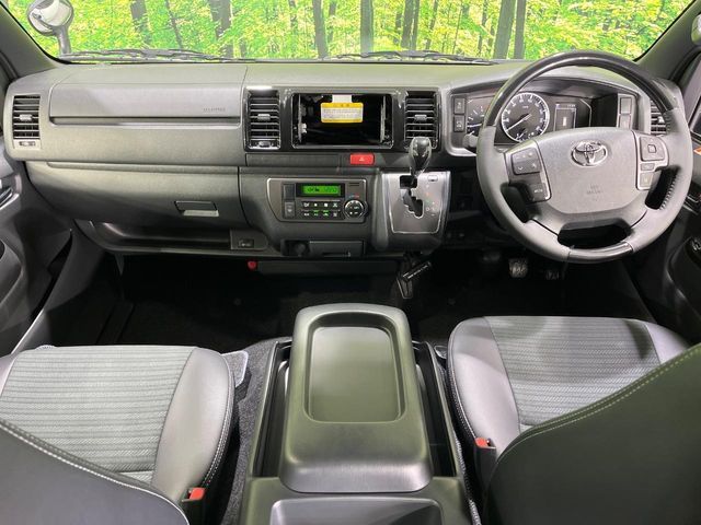 TOYOTA HIACE VAN 4WD 2026 Image 31