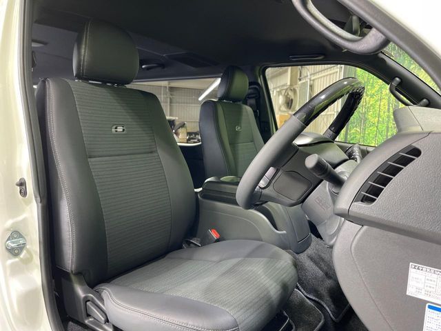 TOYOTA HIACE VAN 4WD 2026 Image 31