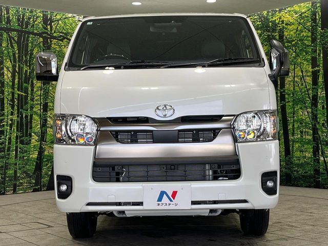 TOYOTA HIACE VAN 4WD 2026 Image 31
