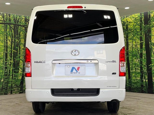 TOYOTA HIACE VAN 4WD 2026 Image 31