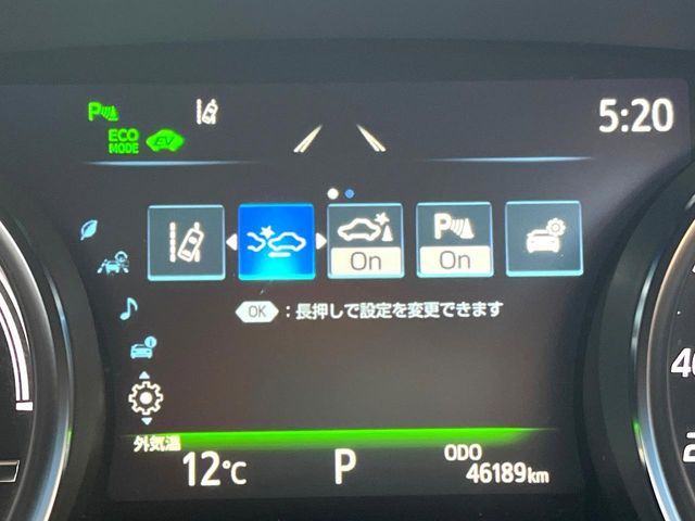 TOYOTA CAMRY HYBRID 2018 Image 31
