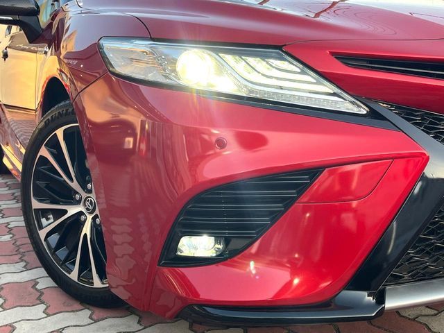 TOYOTA CAMRY HYBRID 2018 Image 31