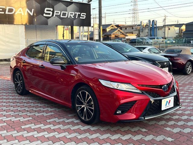 TOYOTA CAMRY HYBRID 2018 Image 31