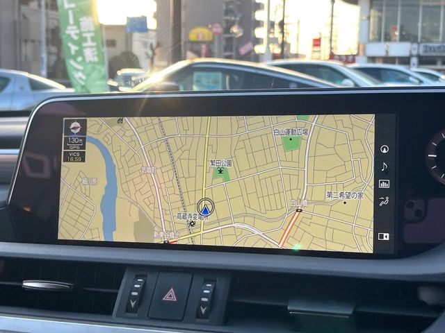 TOYOTA LEXUS ES300H 2020 Image 31