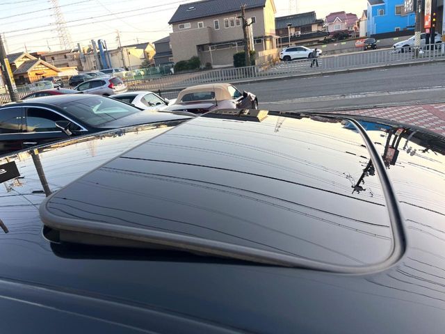 TOYOTA LEXUS ES300H 2020 Image 31