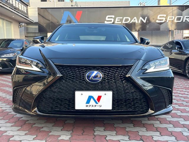 TOYOTA LEXUS ES300H 2020 Image 31