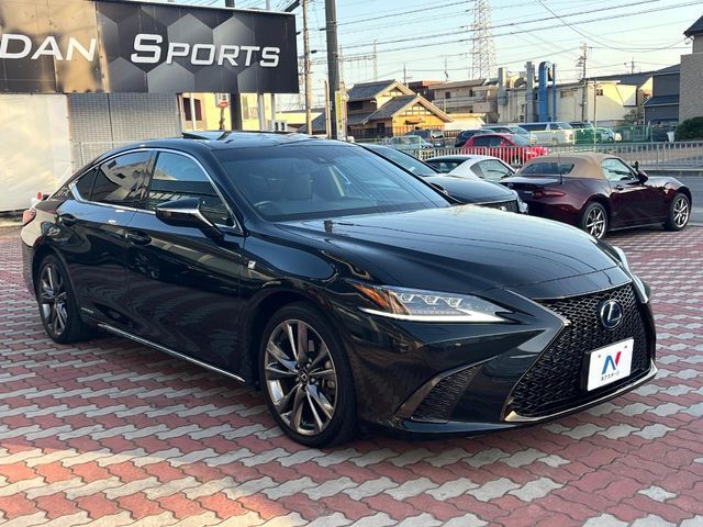 TOYOTA LEXUS ES300H 2020 Image 31