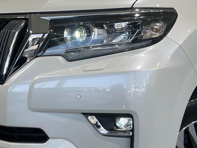 TOYOTA LANDCRUISER PRADO 2022 Image 31