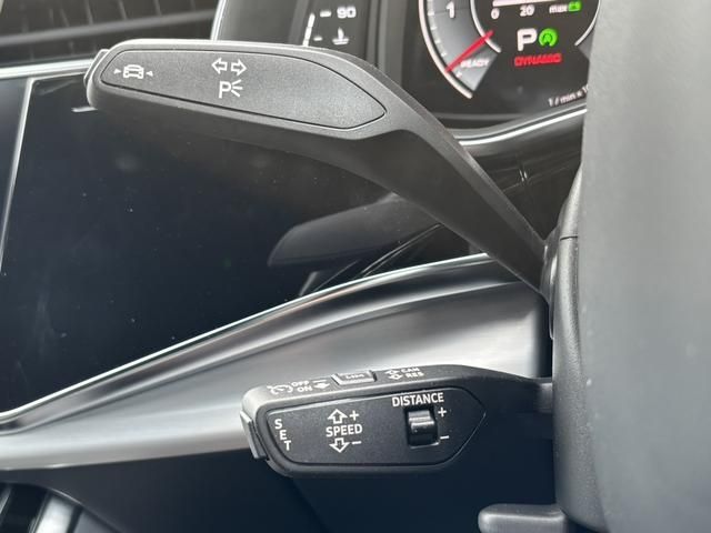 AUDI Q8 2023 Image 31