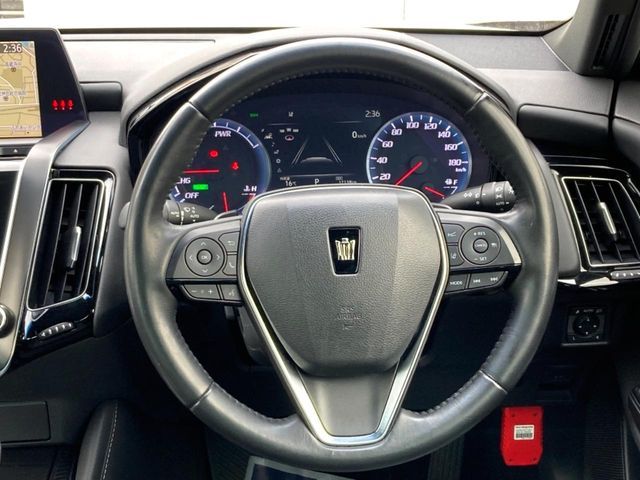 TOYOTA CROWN SEDAN HYBRID 2018 Image 31