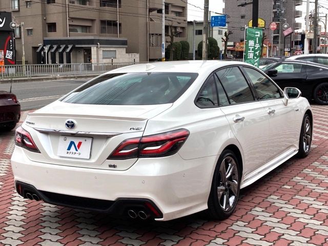TOYOTA CROWN SEDAN HYBRID 2018 Image 31