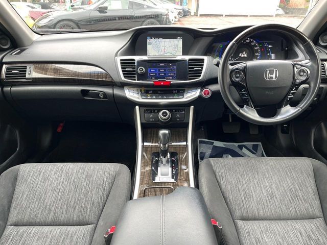 HONDA ACCORD HYBRID 2013 Image 31