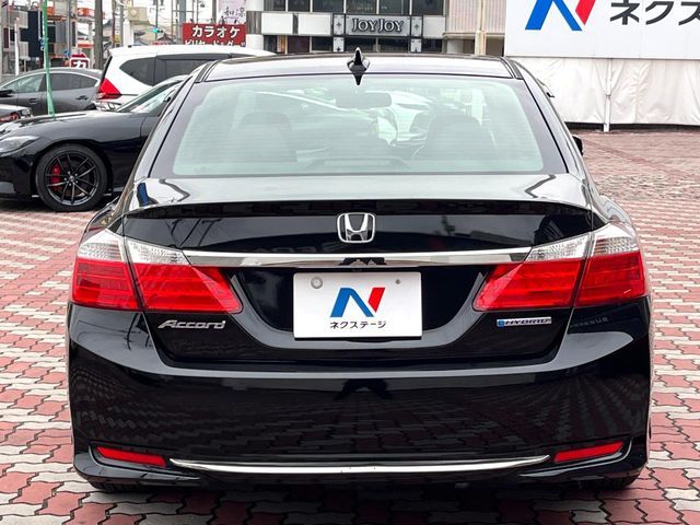 HONDA ACCORD HYBRID 2013 Image 31