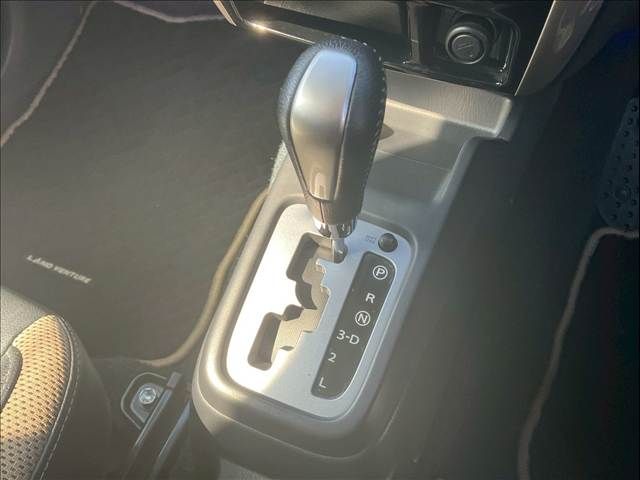 SUZUKI JIMNY 4WD 2018 Image 31