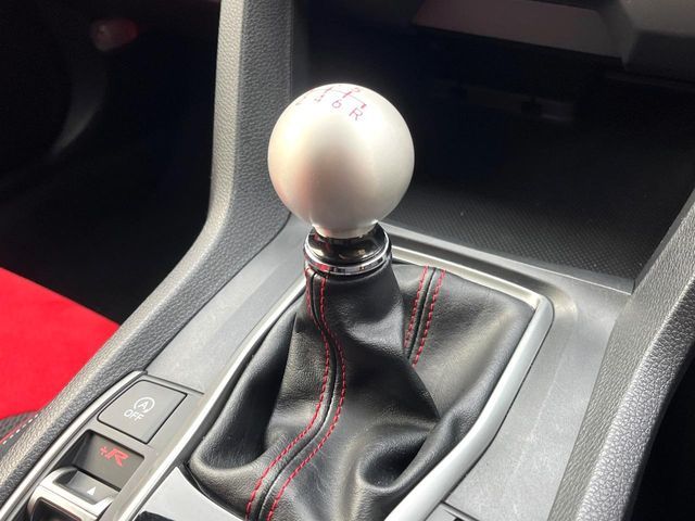 HONDA CIVIC HATCHBACK 2019 Image 31