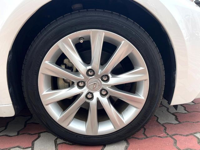 TOYOTA LEXUS IS300H 2013 Image 31