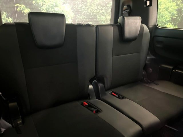 TOYOTA NOAH 2021 Image 31