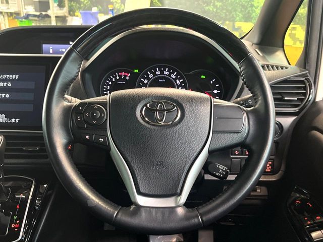 TOYOTA NOAH 2021 Image 31