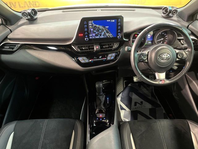 TOYOTA C-HR 2019 Image 31