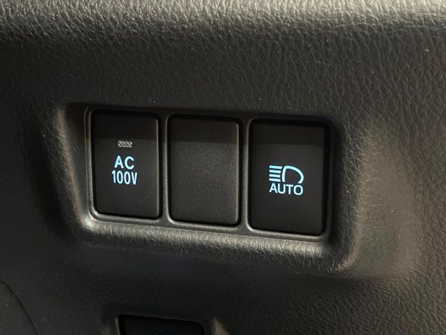 TOYOTA C-HR 2019 Image 31