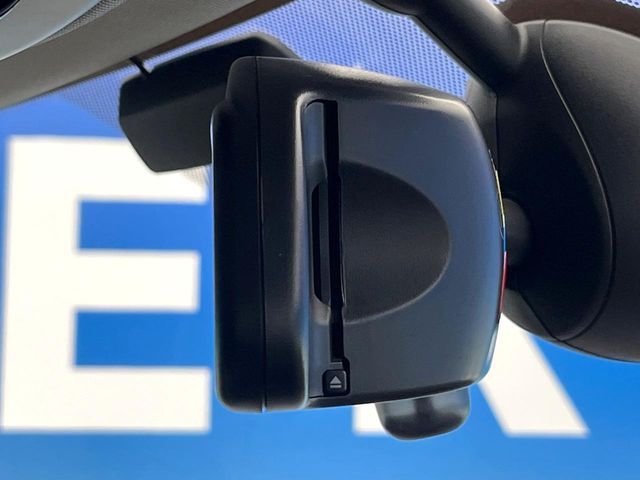 BMW MINI COOPER S CL 2017 Image 31