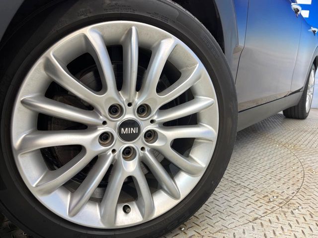 BMW MINI COOPER S CL 2017 Image 31