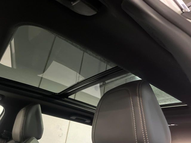 PEUGEOT 5008 2017 Image 31