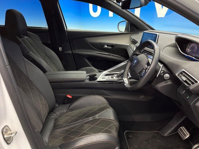 PEUGEOT 5008 2017 Image 31