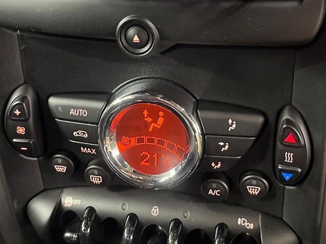 BMW MINI COOPER CROS 2017 Image 31