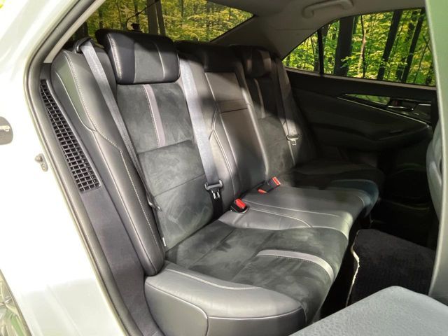 TOYOTA CROWN SEDAN HYBRID 4 2018 Image 31