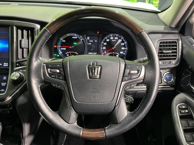 TOYOTA CROWN SEDAN HYBRID 4 2018 Image 31