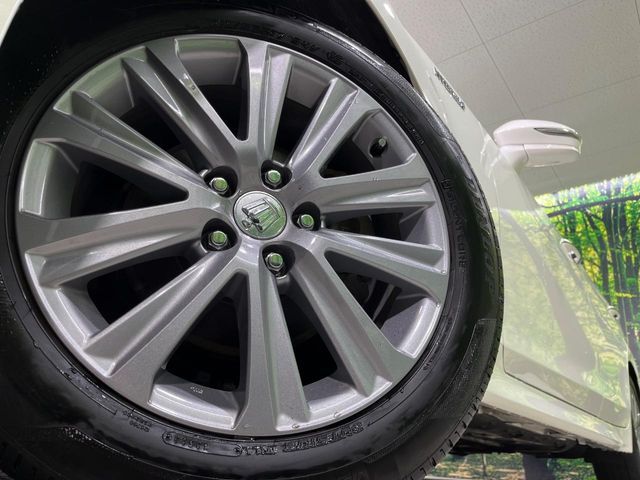 TOYOTA CROWN SEDAN HYBRID 4 2018 Image 31