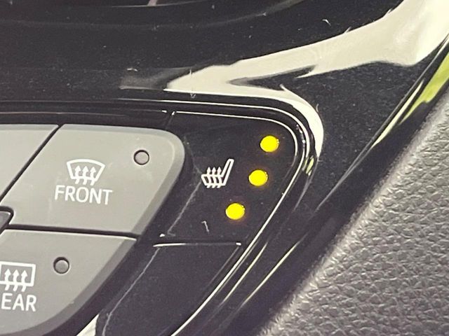 TOYOTA C-HR 2017 Image 31