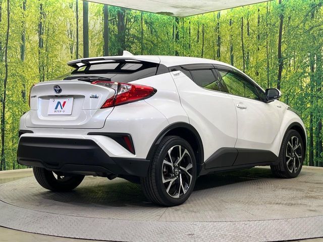 TOYOTA C-HR 2017 Image 31