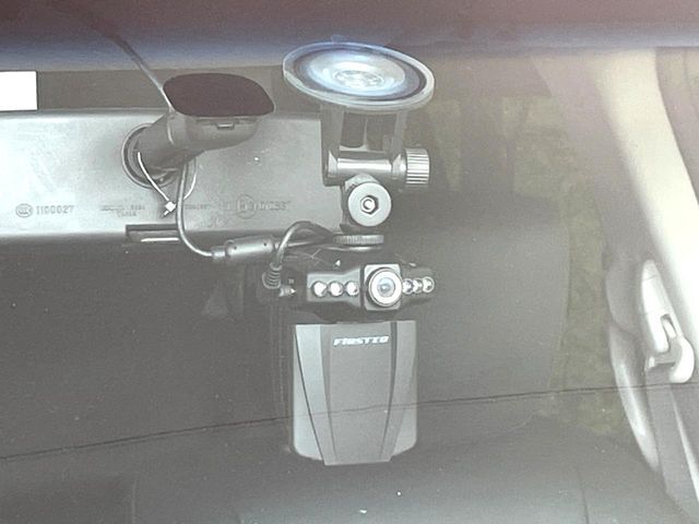 NISSAN ELGRAND 2012 Image 31