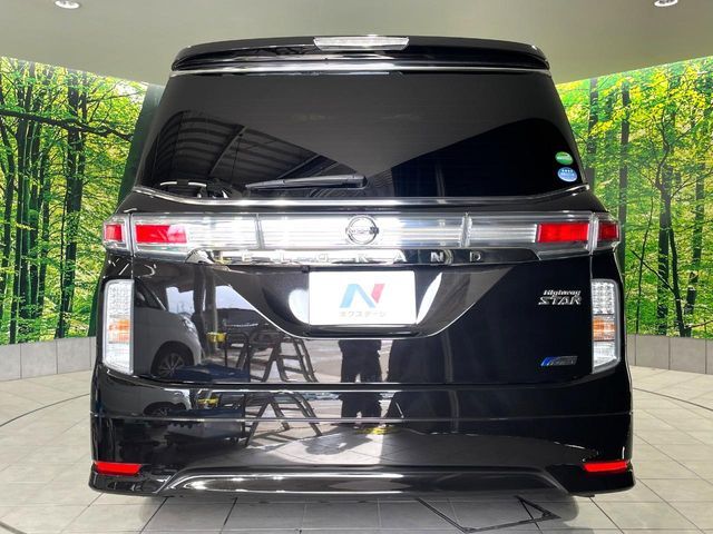 NISSAN ELGRAND 2012 Image 31