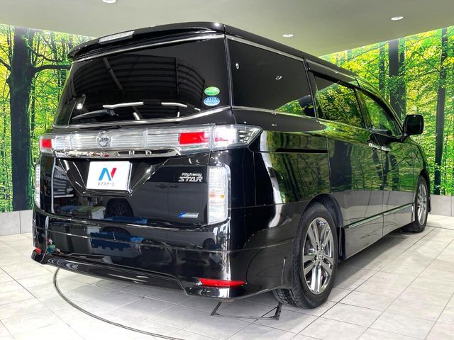 NISSAN ELGRAND 2012 Image 31