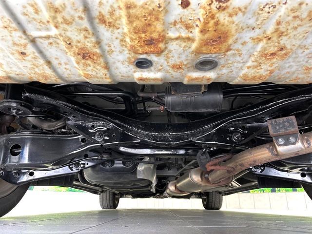 NISSAN ELGRAND 2012 Image 31