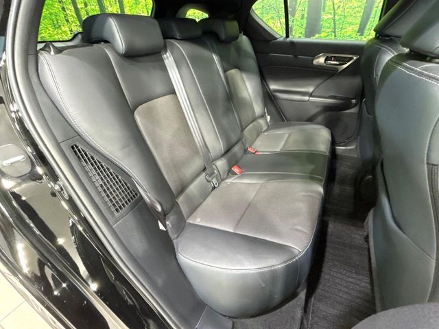 TOYOTA LEXUS CT200H 2015 Image 31